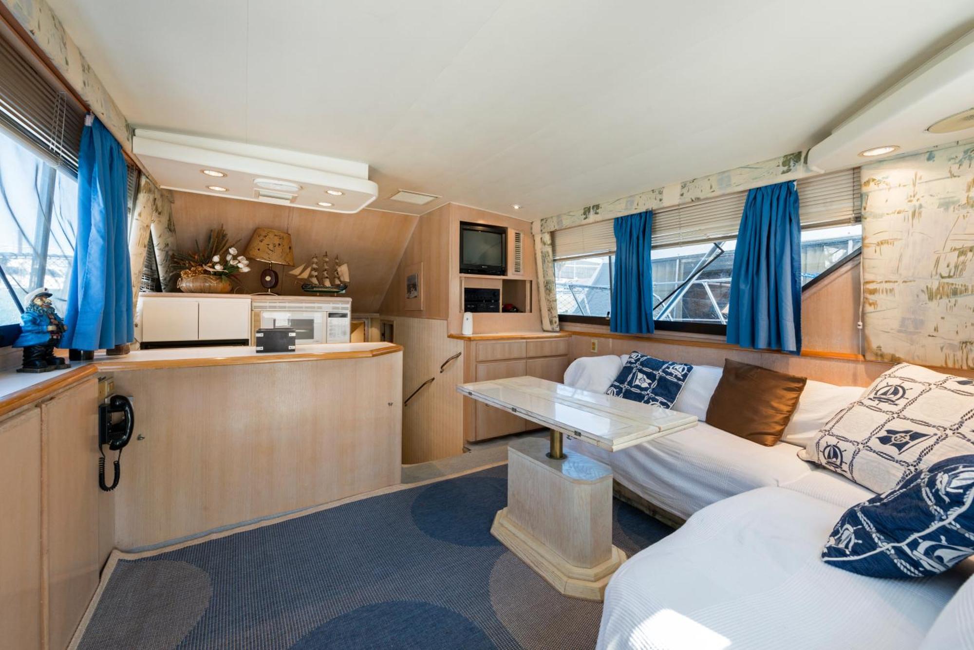 Boat Accommodations Barcelona 산트 아드리아 데 베소스 객실 사진