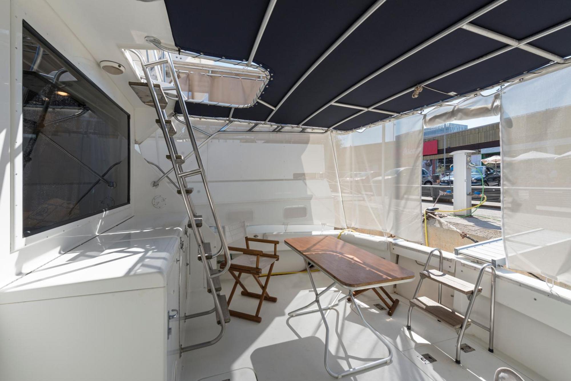 Boat Accommodations Barcelona 산트 아드리아 데 베소스 객실 사진